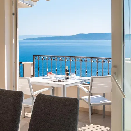 Sandra - Private Pool Pisak