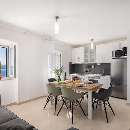 Villa Sandra - Private Pool Pisak