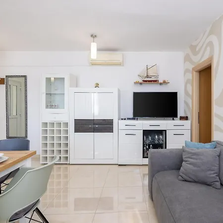 Villa Sandra - Private Pool Pisak