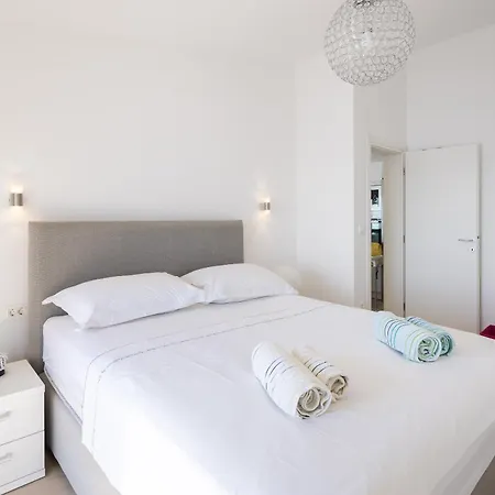 Sandra - Private Pool Villa