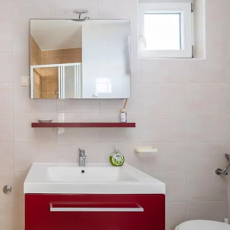 Sandra - Private Pool Villa Pisak