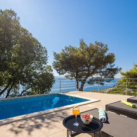 Sandra - Private Pool Villa