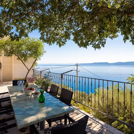 Sandra - Private Pool Pisak