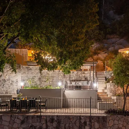 Villa Sandra - Private Pool Pisak