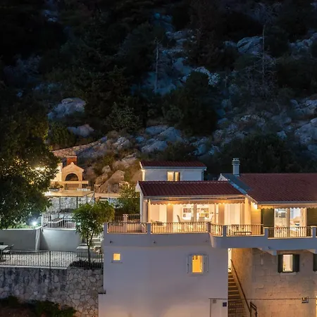 Sandra - Private Pool Villa