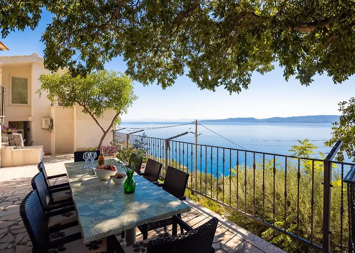 Sandra - Private Pool Pisak