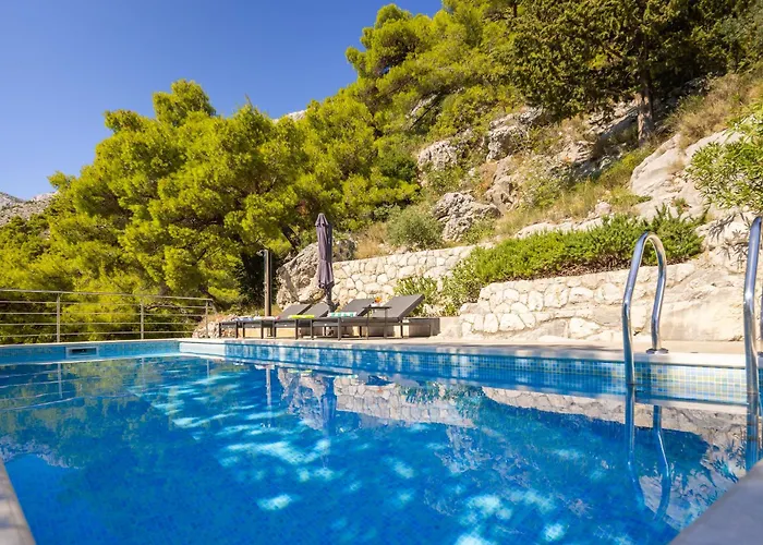 Sandra - Private Pool Vila Pisak