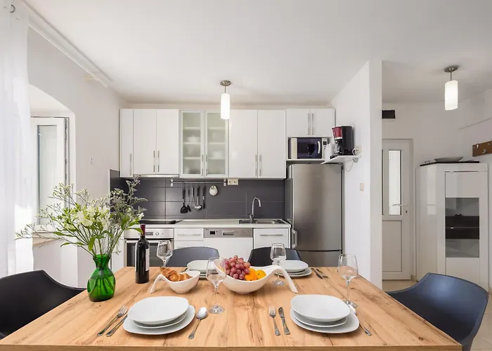 Sandra - Private Pool * Pisak