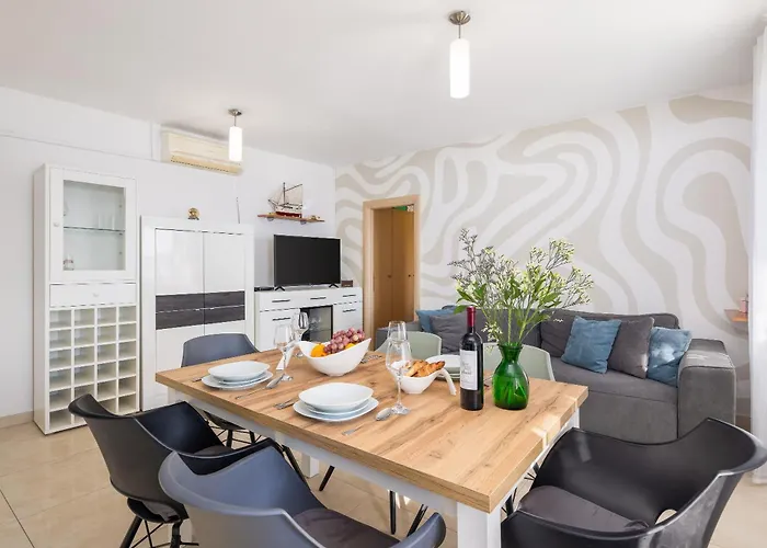 Sandra - Private Pool Vila Pisak