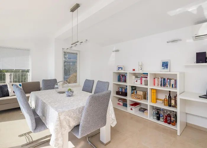 Sandra - Private Pool * Pisak