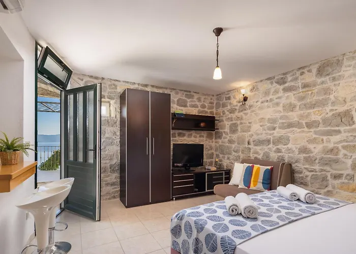 Sandra - Private Pool