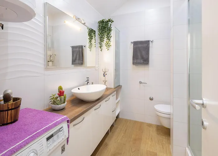 Sandra - Private Pool